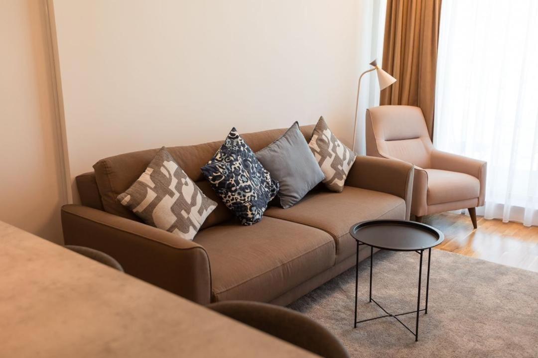 Escapism - Premium 1Br Apartment With Parking Bukarest Exterior foto