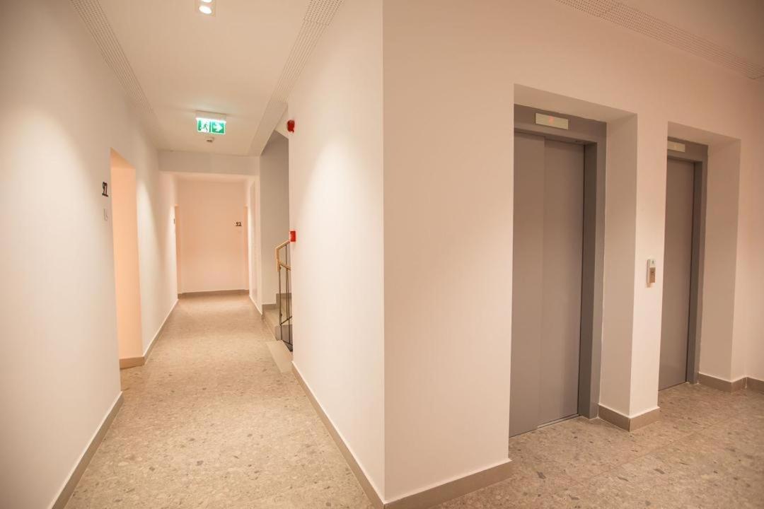 Escapism - Premium 1Br Apartment With Parking Bukarest Exterior foto